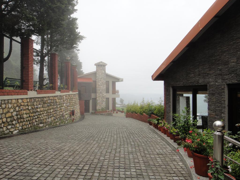 Club Mahindra Kanatal Exterior photo