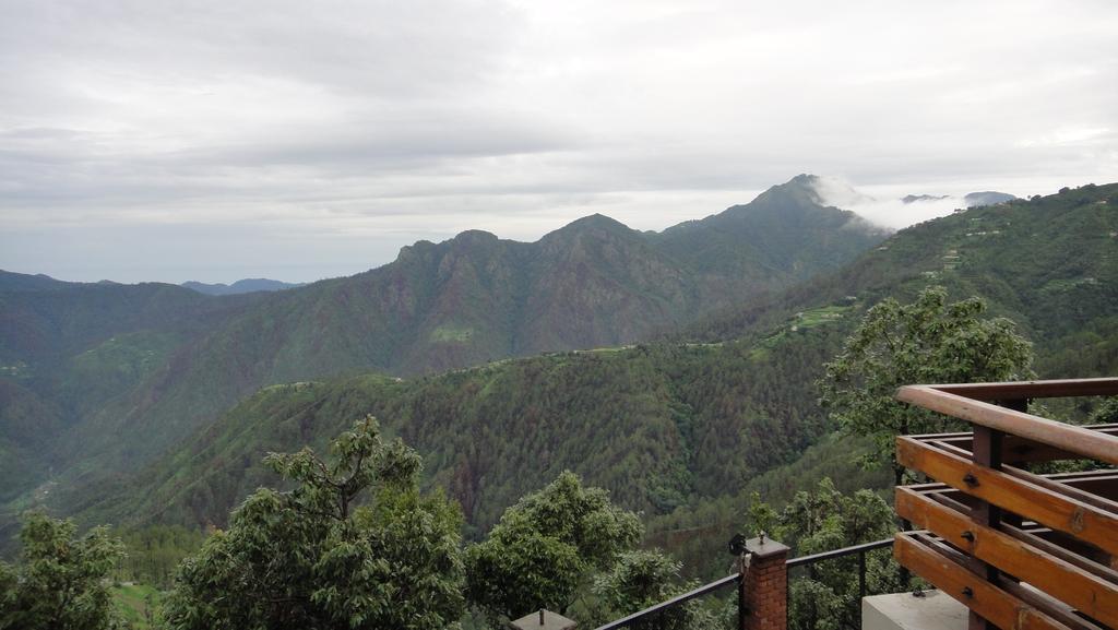 Club Mahindra Kanatal Exterior photo